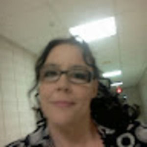 Meet your Posher, Lora